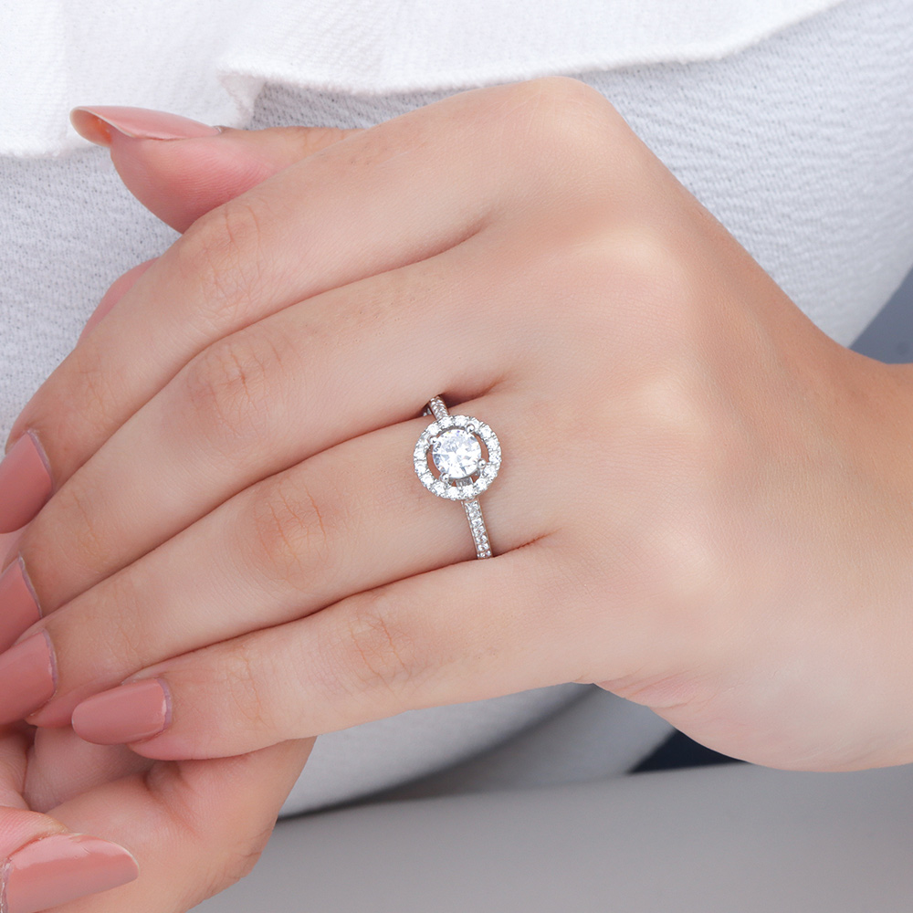 Halo engagement ring