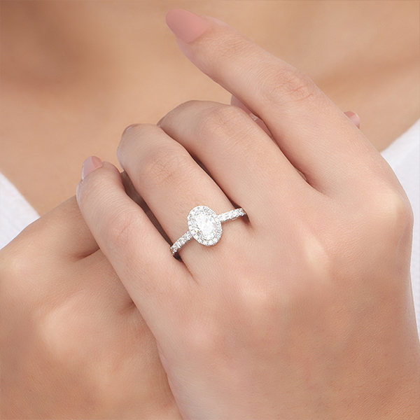 Engagement Oval Ring Right image