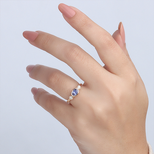 Tanzanite Ring Left Image