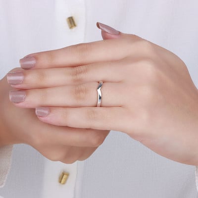 What Your Wedding Ring Style Says About Your Personality